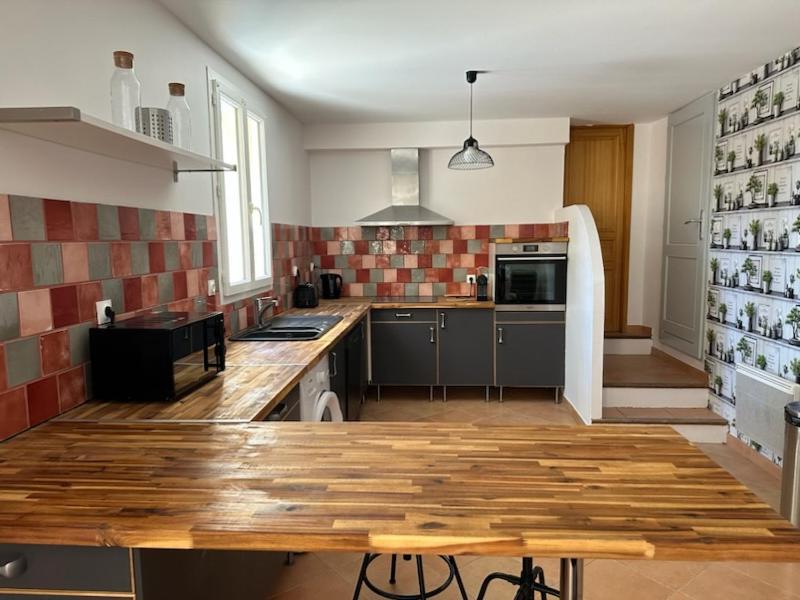 Au Pied De La Sainte Victoire Villa *